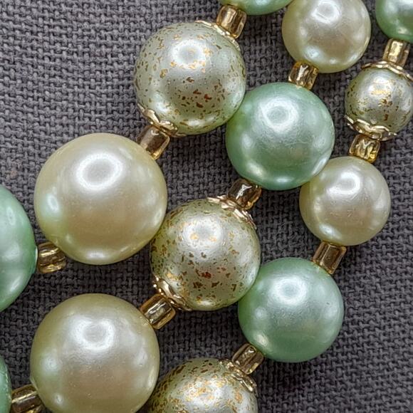 Vintage Japan Art Glass Necklace, Green Cream Gold Beads, 1950s Jewelry - Picture 6 of 13